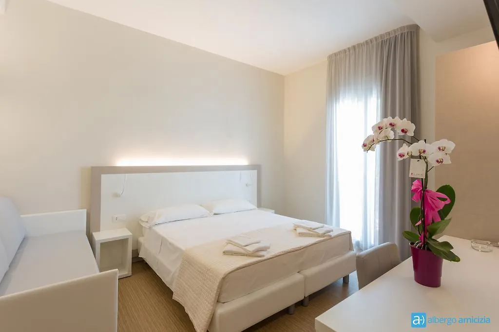 Hotel Amicizia Rimini 3*,